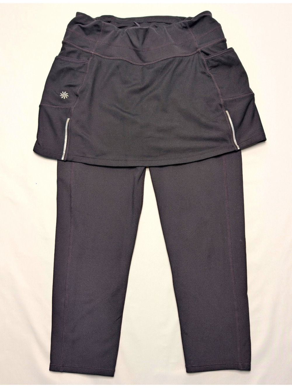 Athleta Be Free 2 in 1 Black Skirted Capri Leggings Running Tennis Gym Sz S